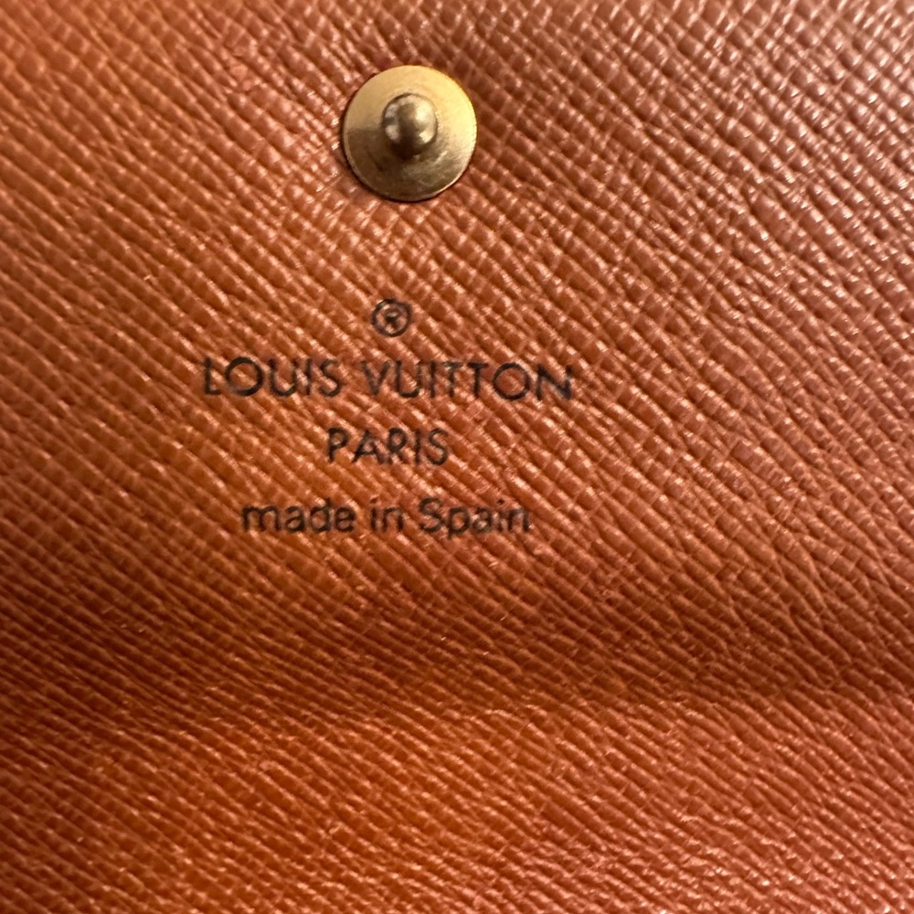 Louis Vuitton Monogram Wallet - Picture 4 of 10
